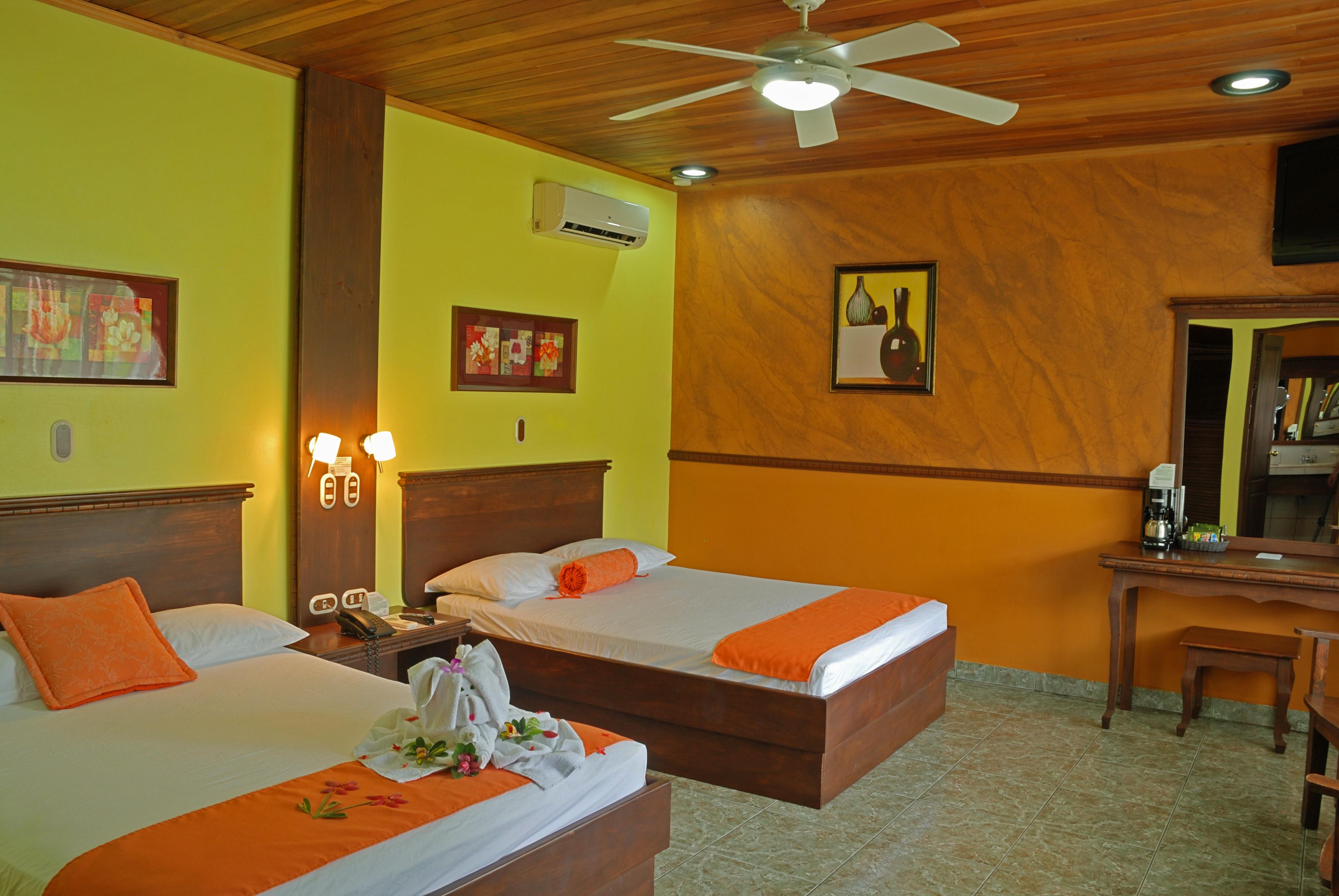 Volcano Lodge, & Thermal Experience La Fortuna