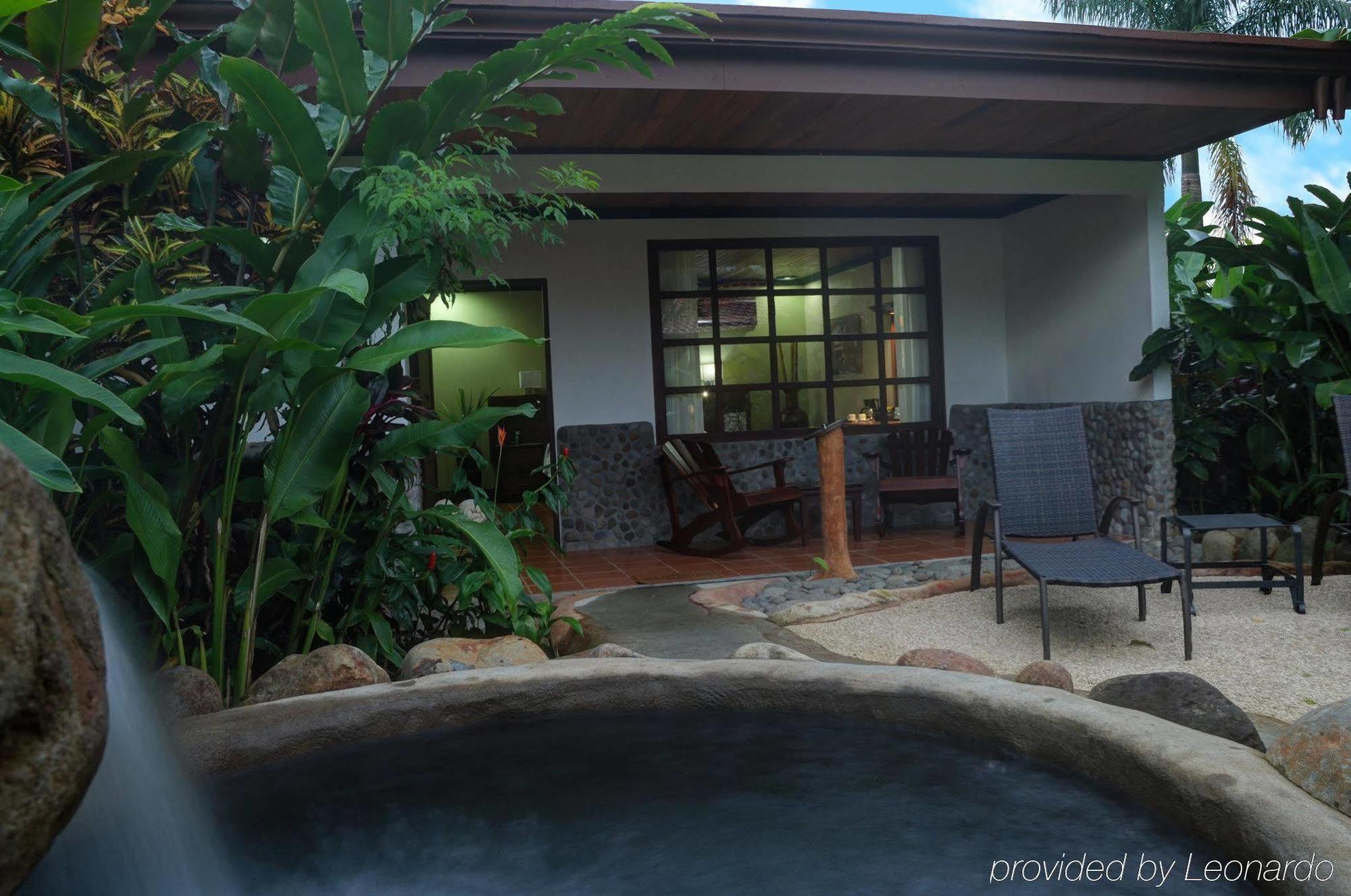 Volcano Lodge, & Thermal Experience 3*